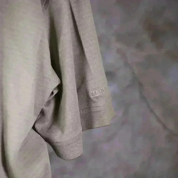 IZOD Golf Shirt size XL - Beige/Brown 3 button collared - Picture 6 of 7